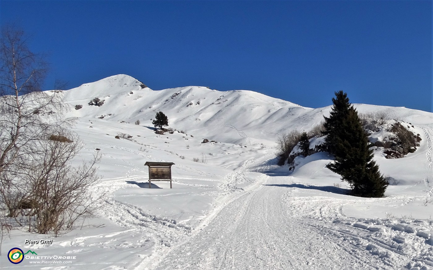 42 Mi avvio per salire la cresta sud-ovest del Sodadura.JPG -                                